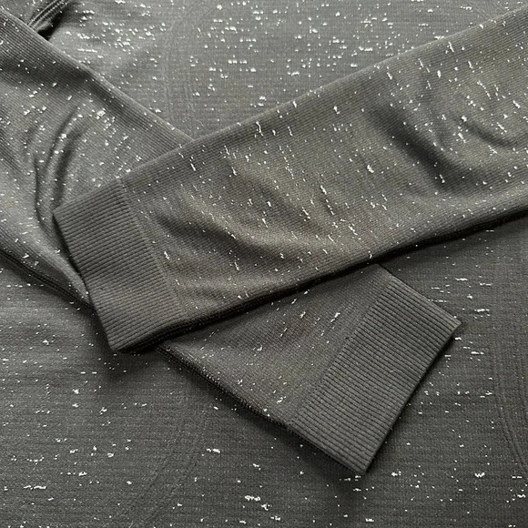 Lululemon Swiftly Tech Long Sleeve  (Breeze) Size 6 Black / White - Picture 8 of 10
